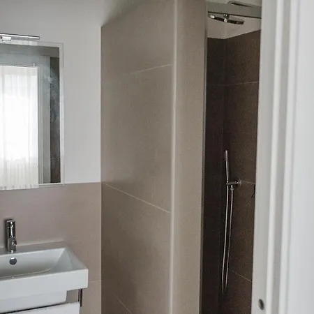 לינה וארוחת בוקר 